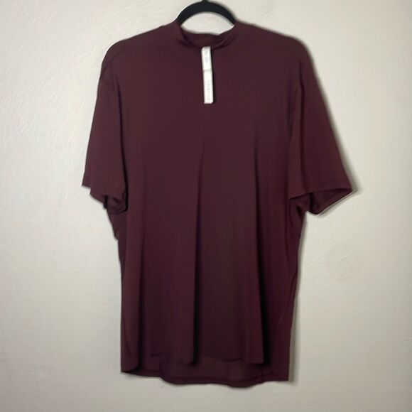 lululemon athletica Other - Men’s Lululemon Athletica T-shirt higher Collar Maroon size L